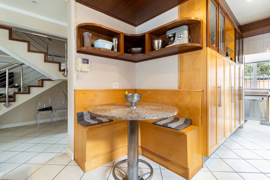 4 Bedroom Property for Sale in Northshore Western Cape